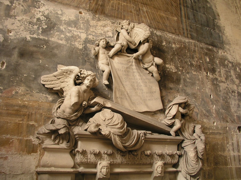 St Trophime Church - early Christian sarcophagus in Arles