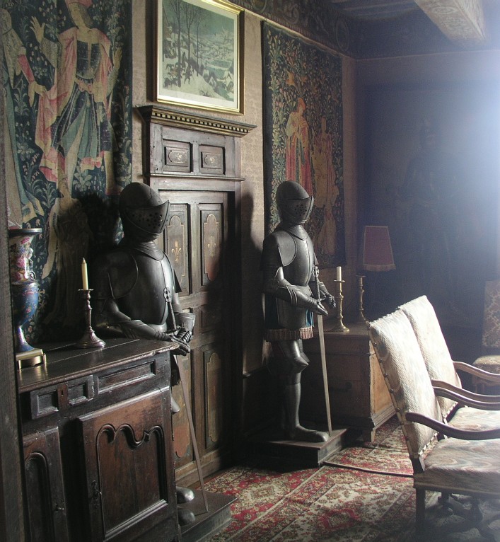 suits of armor in The Castle at Beynac