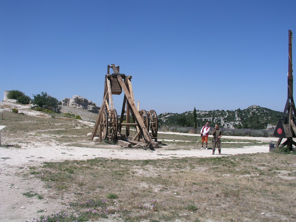Les Baux - the catapult