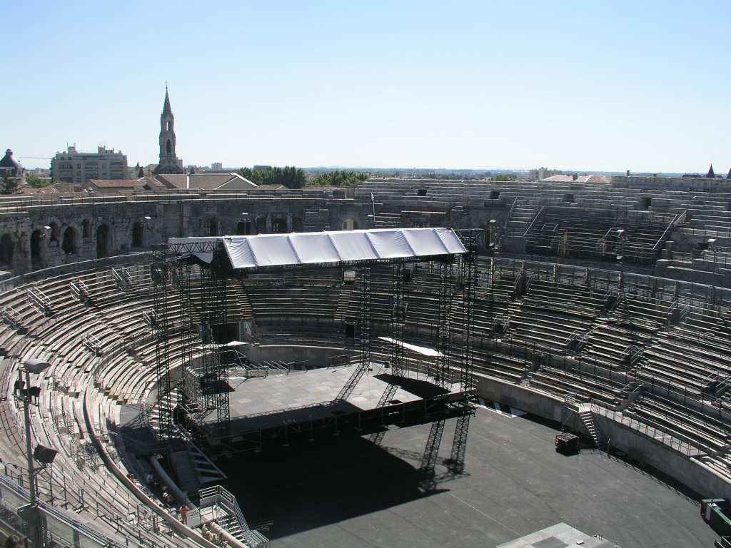 N&icirc;mes Arena